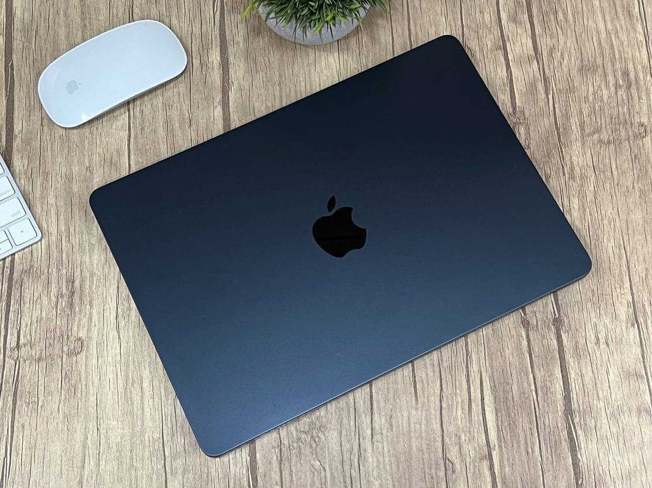 идеальный MacBook Air 13-inch m3/ 8gb/ 256gb Midnight