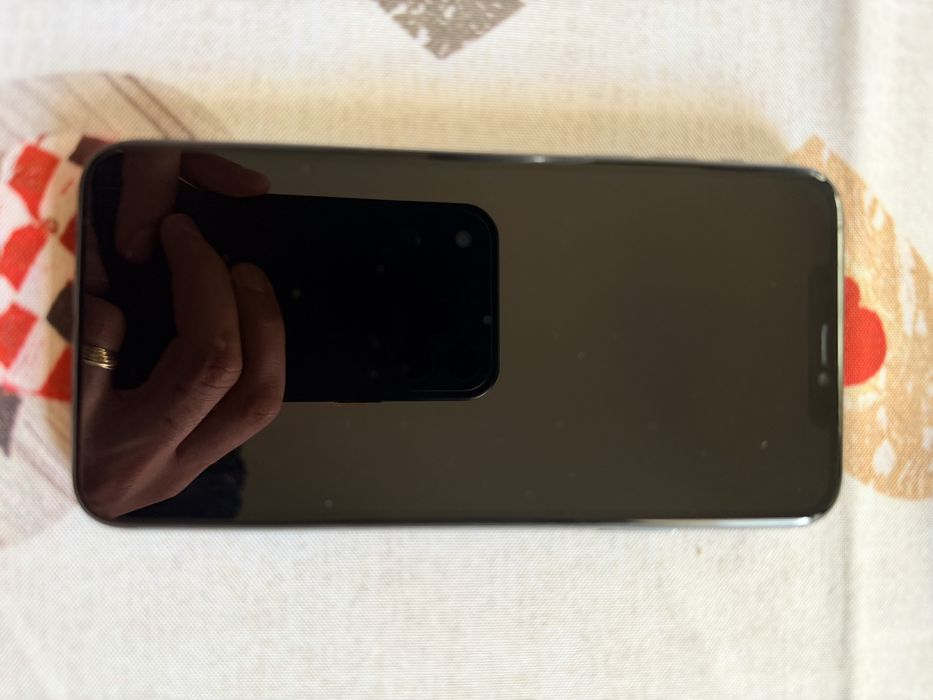 Iphone 11 pro max Midnight green 64GB