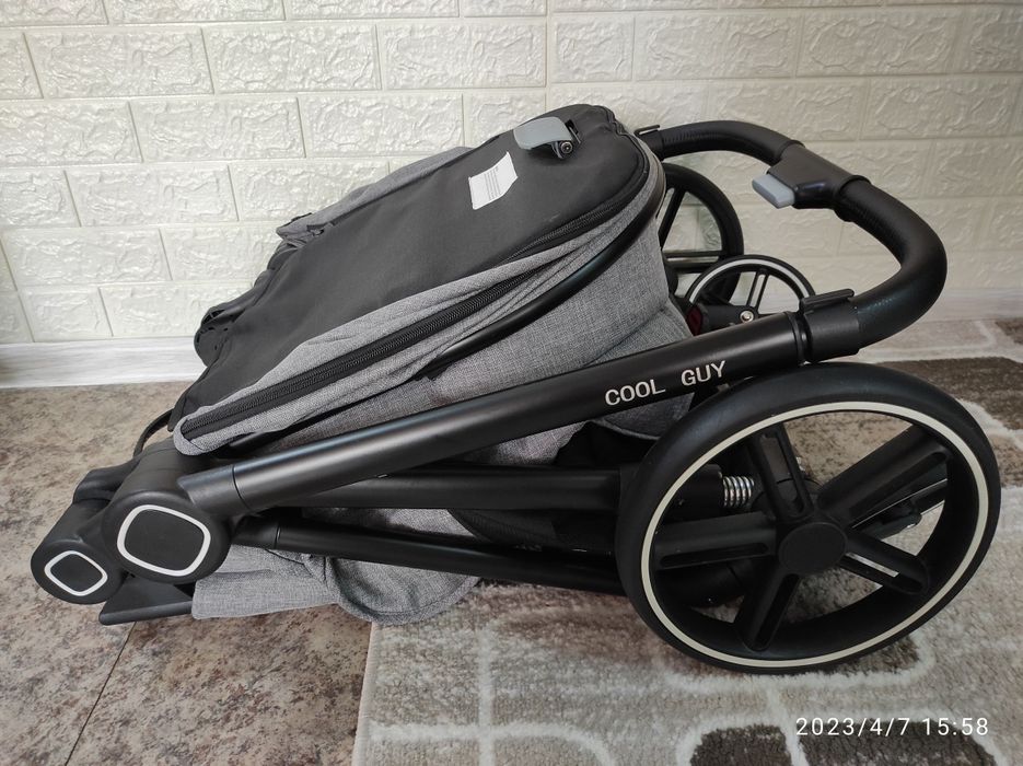 Продам коляску COOL GUY