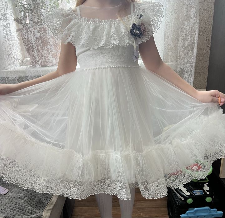 Красивое платье на девочку