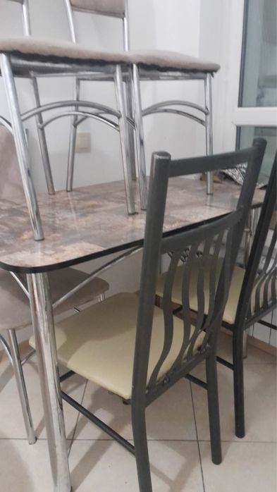 Стол с 6 стулями