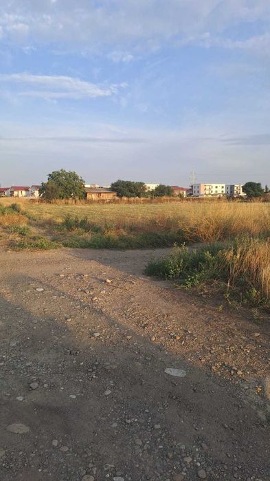 Vand teren/ schimb auto