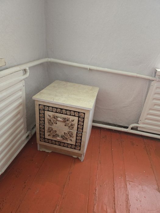 Спальный гарнитур срочно