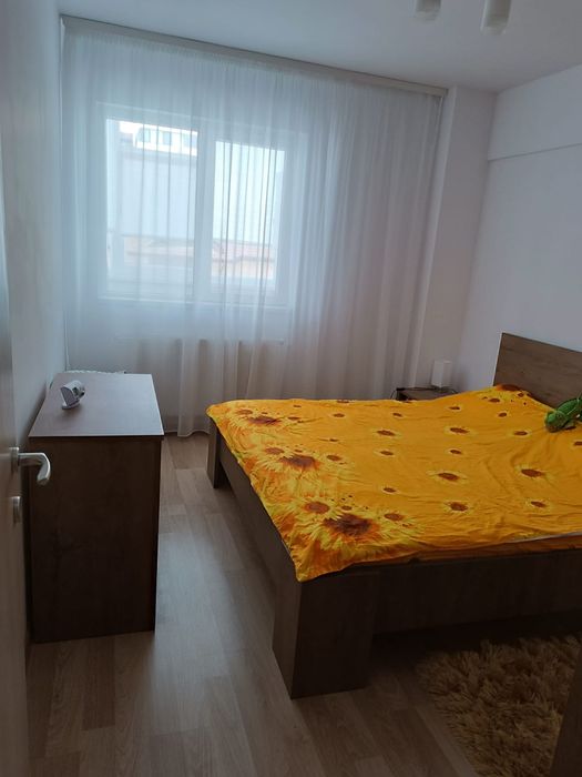 Apartament 3 camere de vanzare