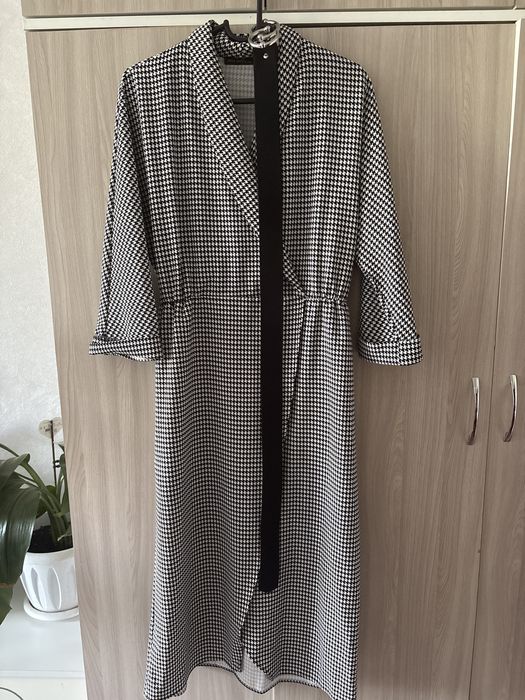 Продаю платья,костюмы,юбки