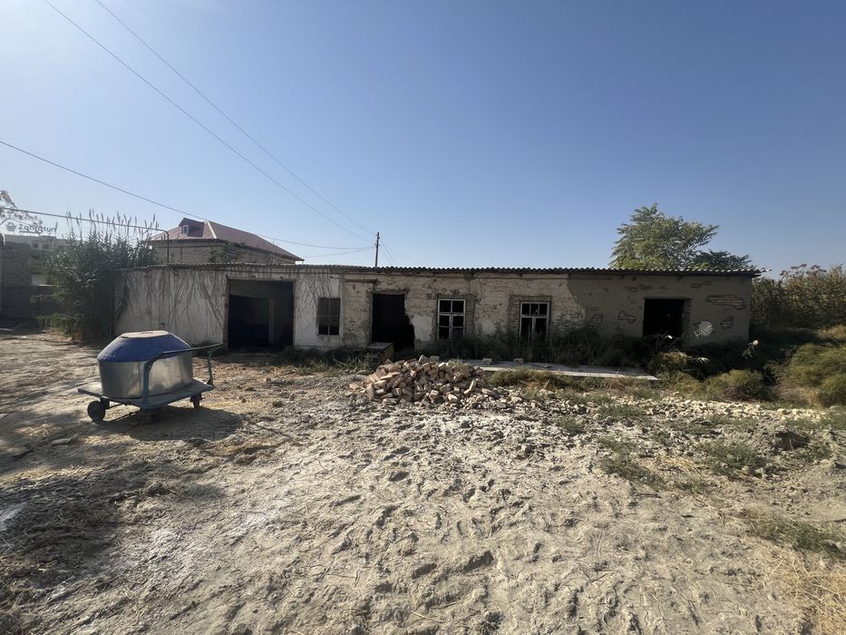 20 сотихли турар жой бинолари билан бирга сотилади