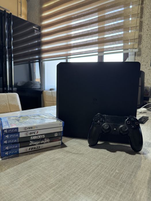 Продам Sony Ps4, состояние отличное.