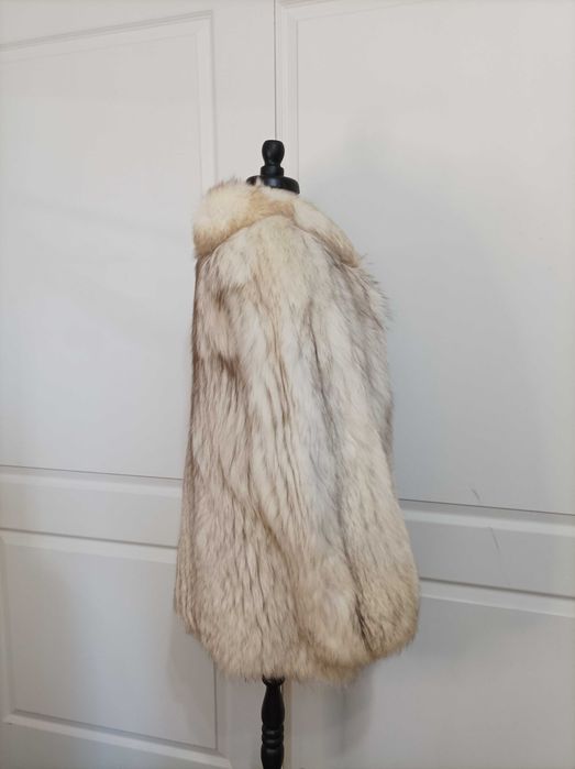 Saga Fox палто от лисица