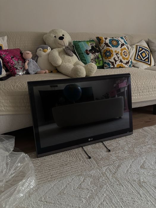 Телевизор LG,в рабочим состоянии