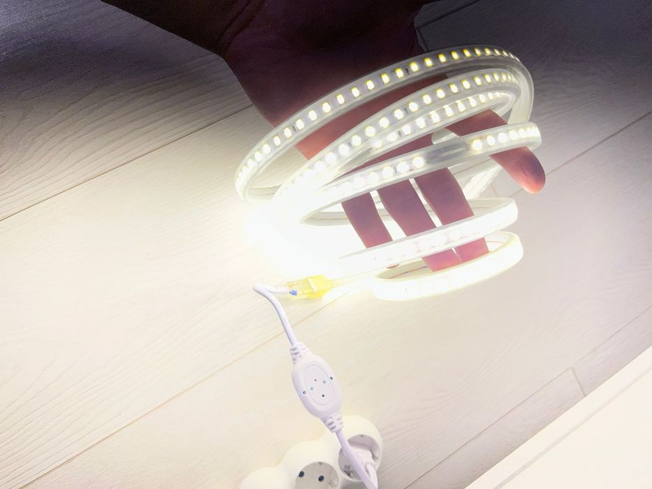 Banda Led waterproof 3 metrii pentru bucatarie etc
