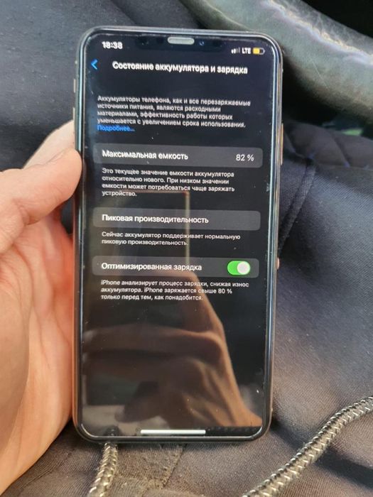 iPhone XsMax 64gb/ battery 82%
