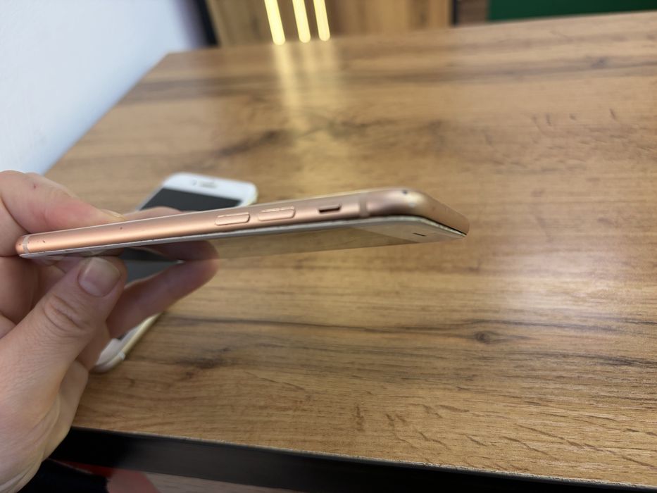 Iphone 8 на запчасти