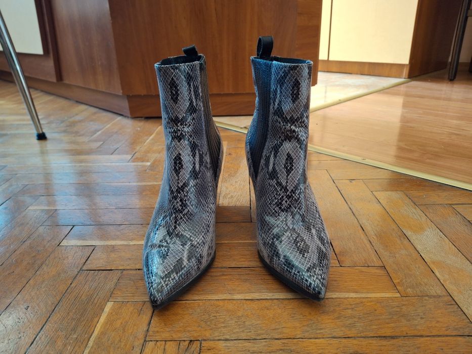 Италиански кожени боти