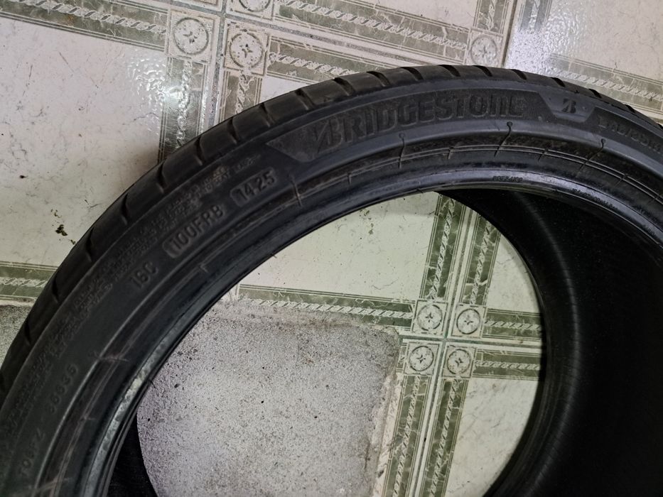 2 anvelope 245/35 R19 Bridgestone