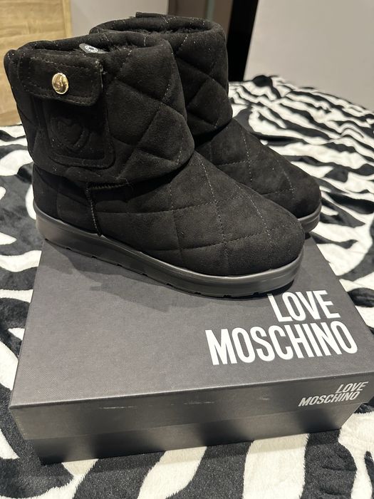 Ghete Love Moschino noi, nepurtate - mărimea 37