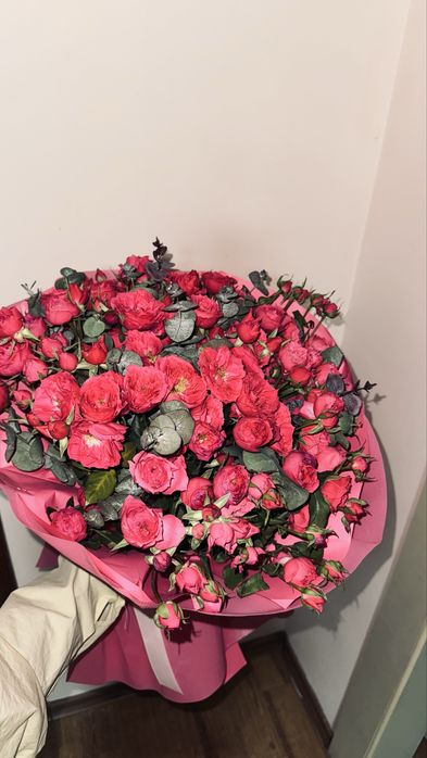 Кустовые розы,сатыладыыы