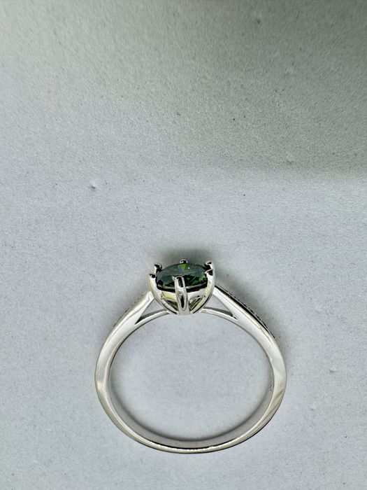 Сребърен пръстен с мойсанит (Диамант) 1 карат