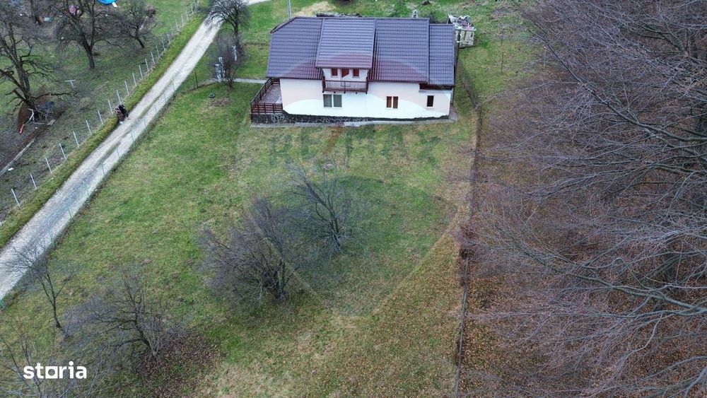 Casă / Vilă cu 7 camere în zona Bran-Tohanita, Brasov