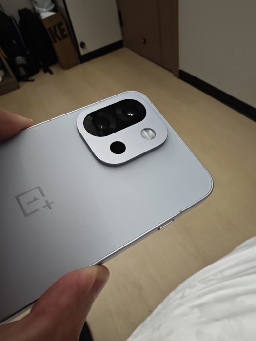OnePlus 13T 8/256 как новый