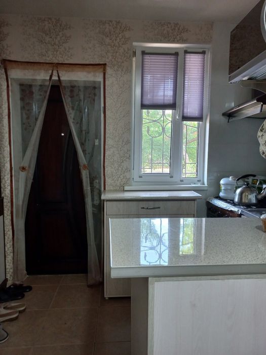 Продается своя 1/1/4 квартира (галерейка) на массив куйлюк 3