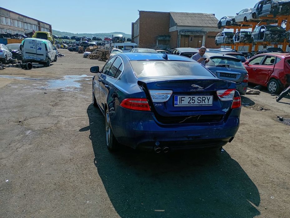 Bancheta spate Jaguar XE X760 (2014 - 2020)