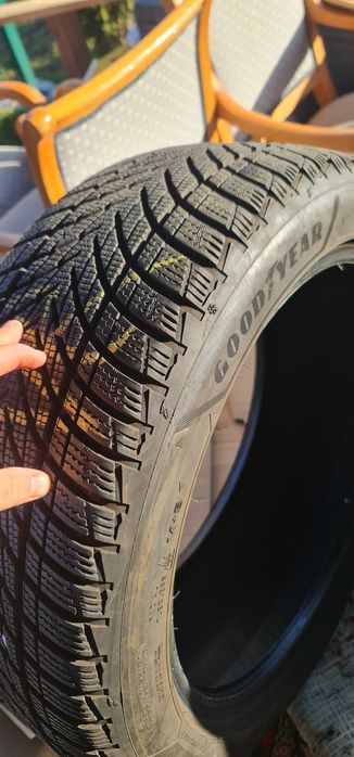 Зимни  гуми 225/45/17 като нови!