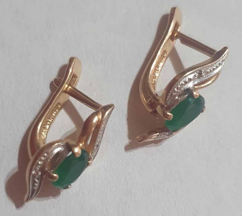 Серьги    золотые.