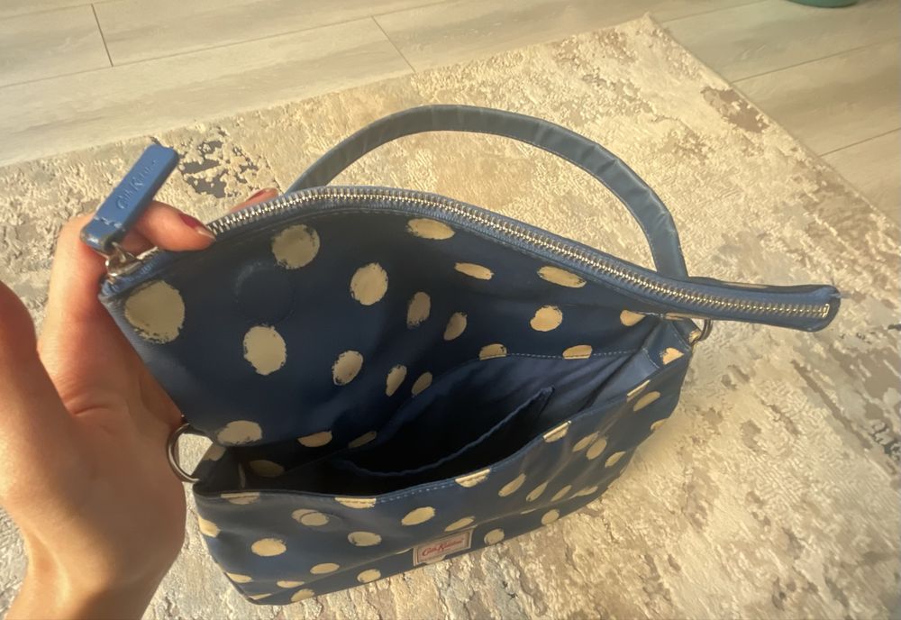 Продам винтажную сумку в горошек