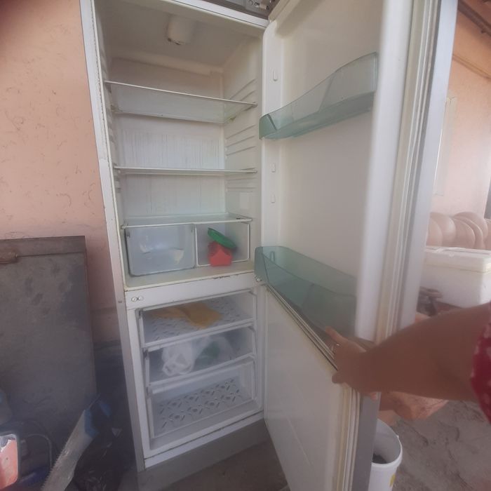 Холодильник бирюса