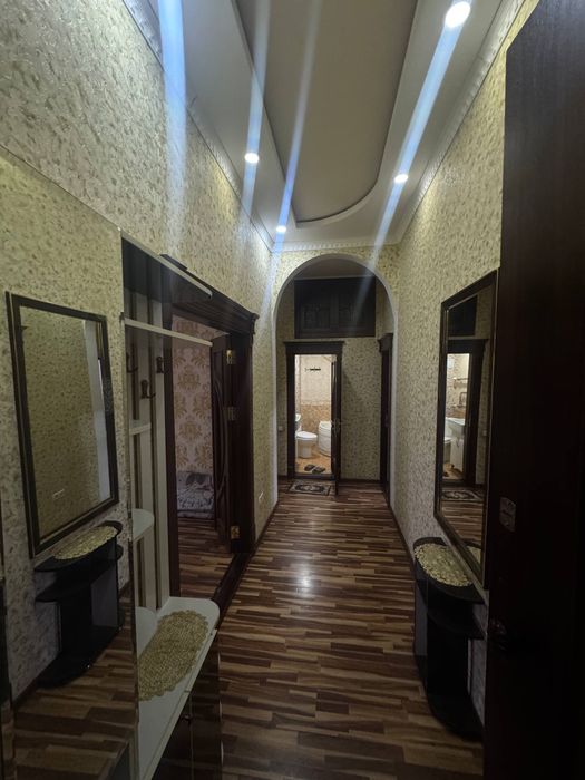 Yakkasaroy Bobur 18 uy sotiladi srochna