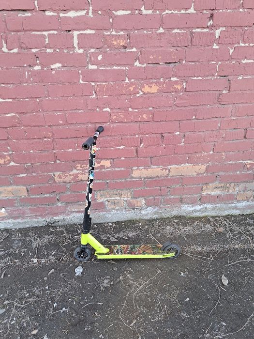 Самокат трюковой