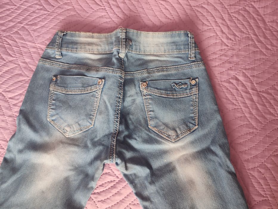 Дънки за момиче.