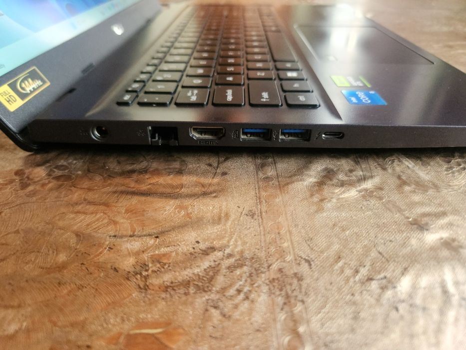 Acer Aspire 7 A715-76G