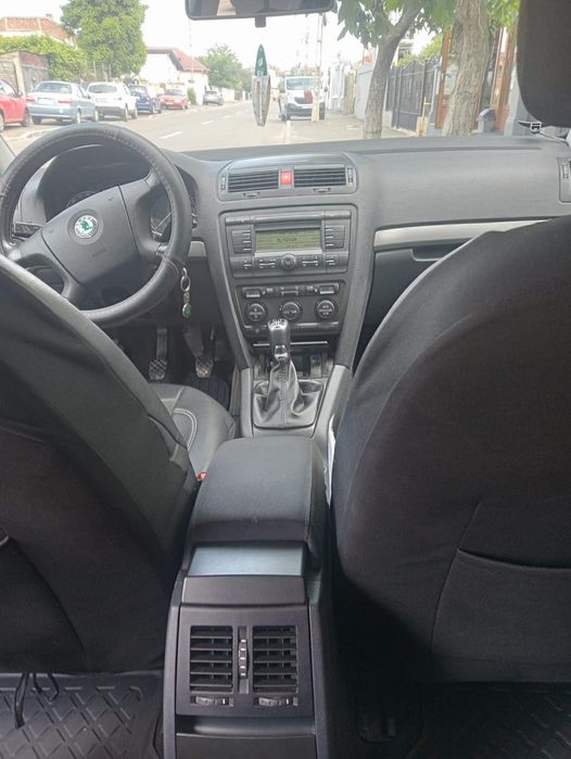 Închirieri auto BMW SKODA PASSAT