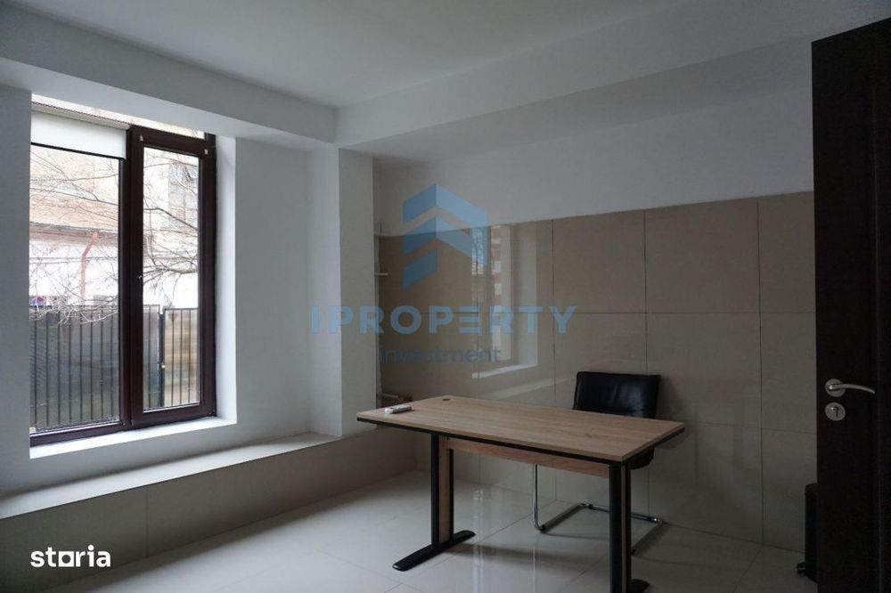 Comercial-Birouri | Piata Victoriei | 250 mpu | 18 Camere | Curte prop