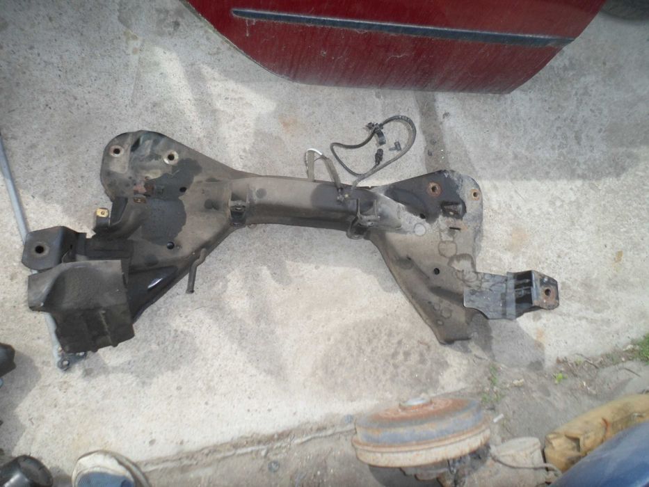 Преден мост за Волво s40 1.6 16в 105к.с.98год седан