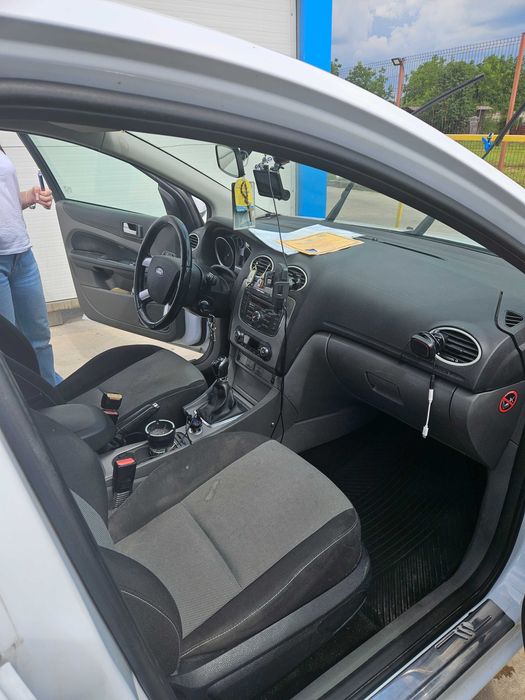 Vand Ford Focus benzina 1.6 100CP