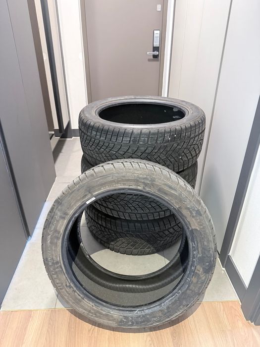 Зимние шины Goodyear