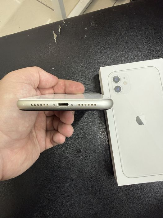 Iphone 11 имеется коробка