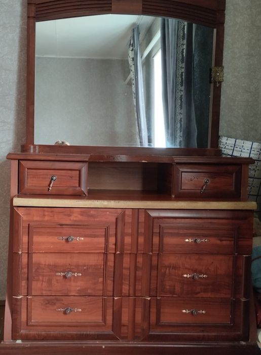 Спальний гарнитур