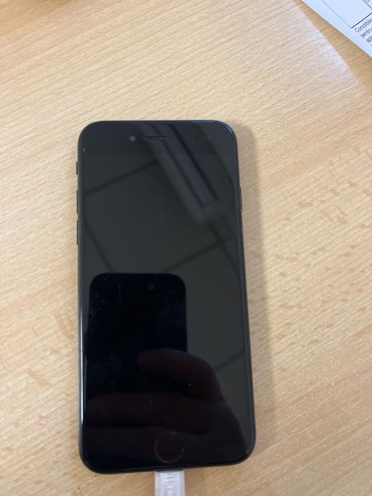 Vand Iphone SE 2020