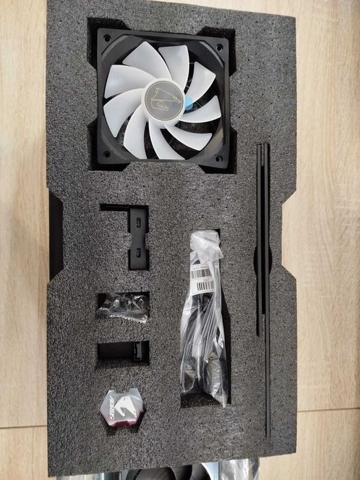 Видеокарта AORUS GeForce RTX 5080 Master 16GB