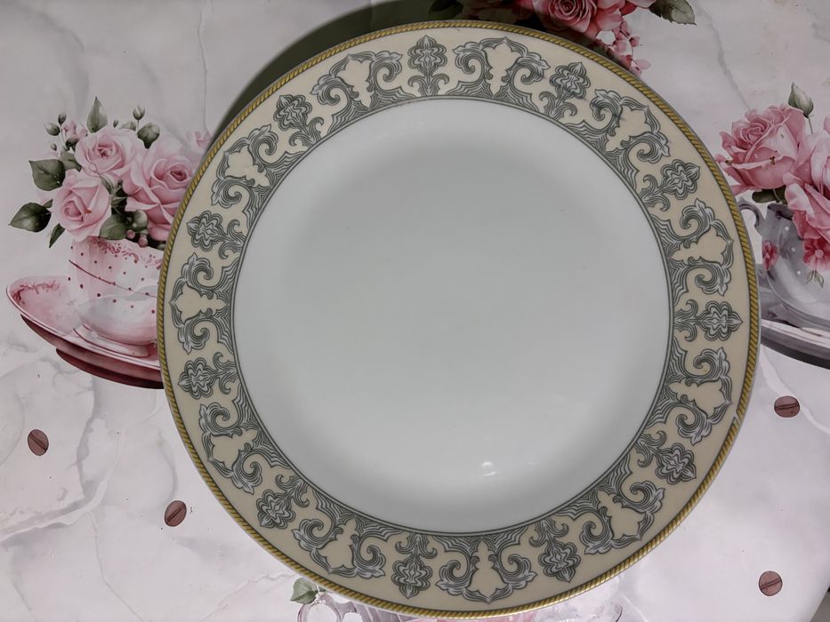 Тарелки, ет табақ