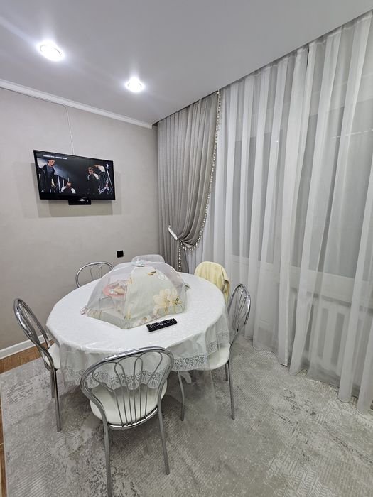 Продам 4 комнатную квартиру