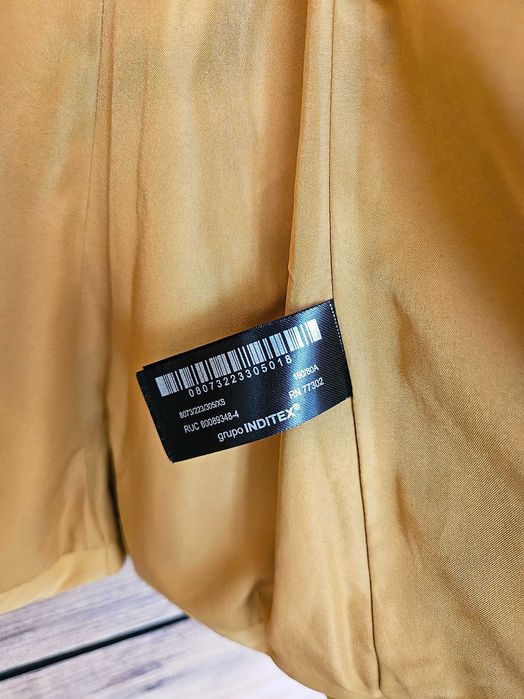 Ново дамско яке ZARA зимно горчица XS качулка подплата вата златисто