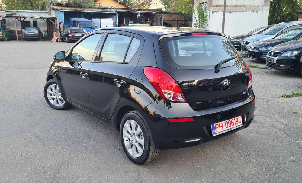 Hyundai I20 - Blue Drive 2014 * 1.3 Benzină Clasic * Euro 5 * Led * Klimă * Jante * Import Olanda