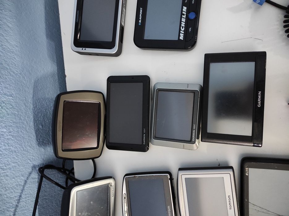 Навигация TomTom/ Garmin/ Blaupunkt/ Medion зарядни, стойки, антени