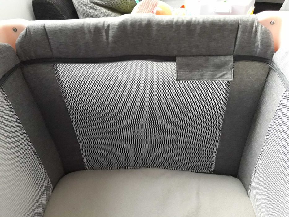 Сгъваема бебешка кошара Kinder Kraft с включен матрак.