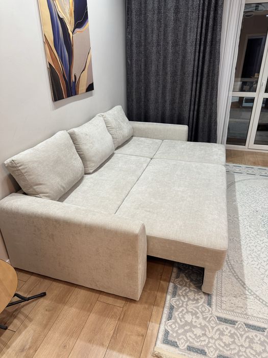Продам прямой раскладной диван