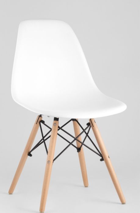 Продам стулья белые бу